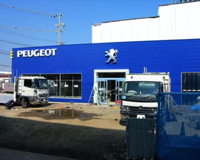 新ショールームBLUE　BOX外装お目見え