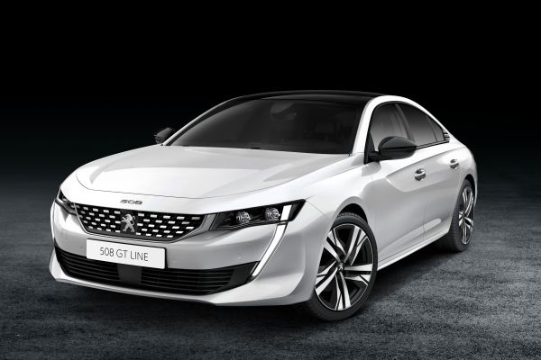 Peugeot 508 を 見た !!!