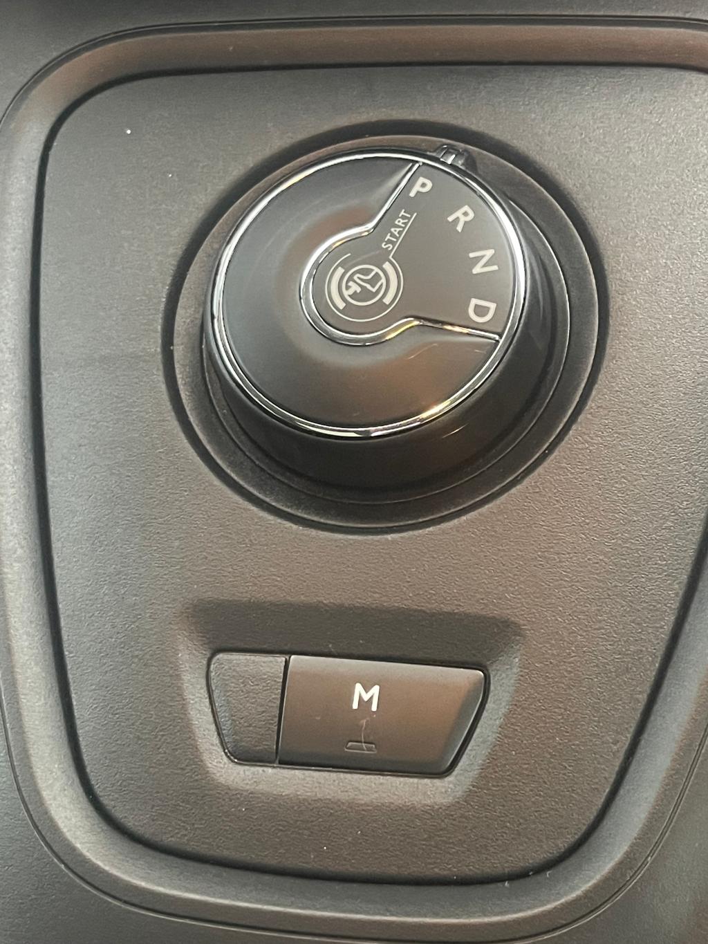 リフターってどんなプジョー車？