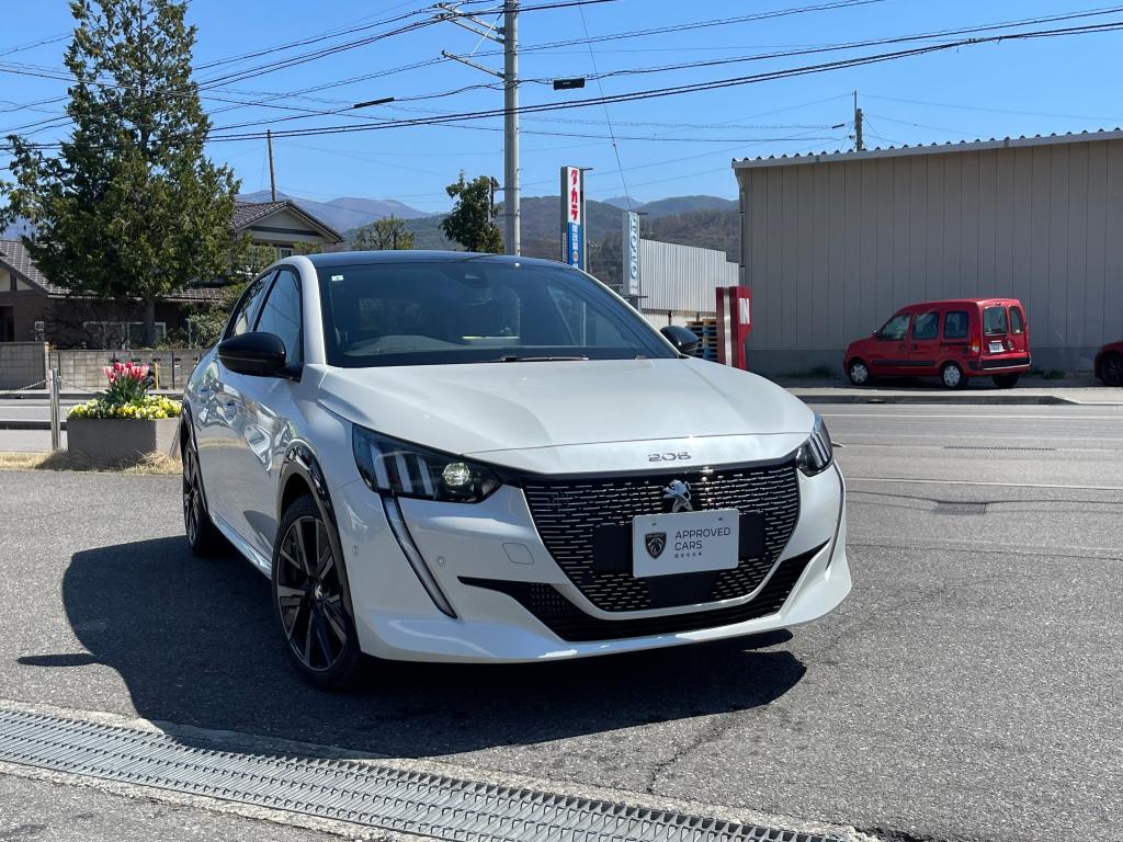 認定中古車ございます