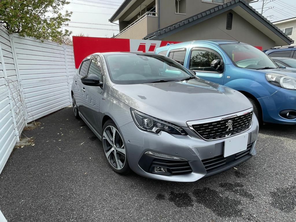 認定中古車ございます
