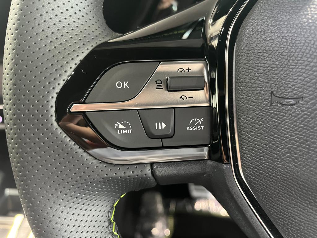プジョー車のクルーズコントロールのご紹介