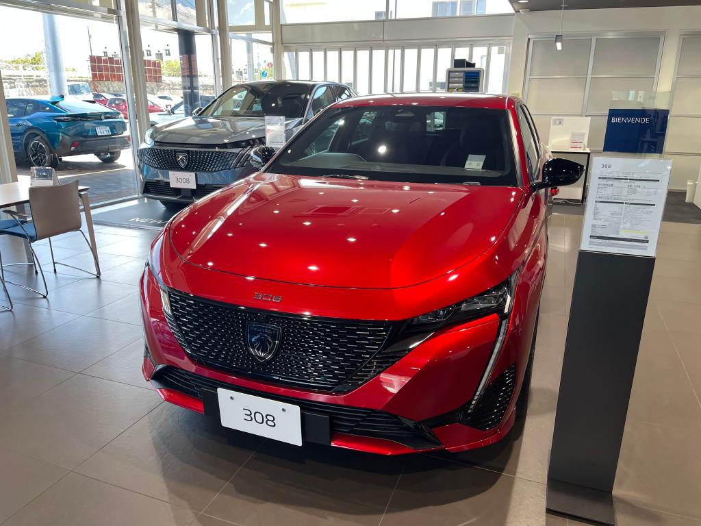 ショールームの展示車が新しくなりました！！