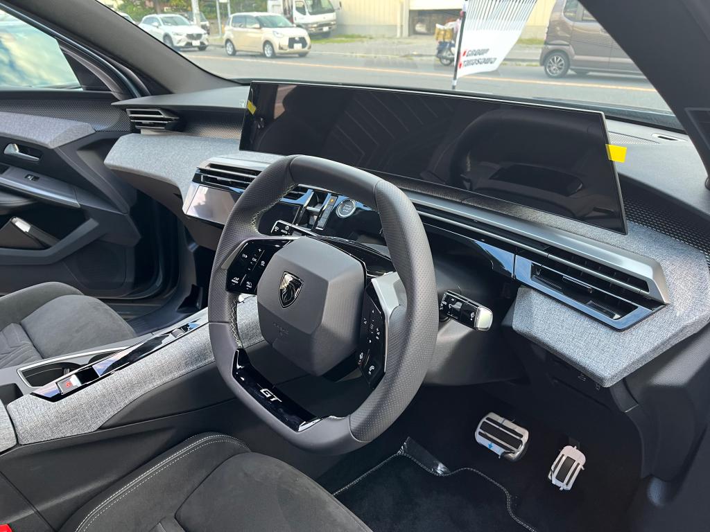 【2025-2026日本カー・オブ・ザ・イヤー】の デザイン部門で2位を受賞！！