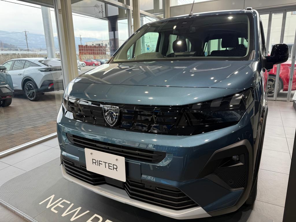 プジョーMPV(マルチパーパスヴィークル)　RIFTERのご紹介