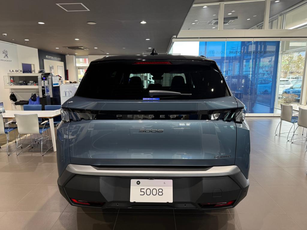 新型5008　入荷のお知らせ