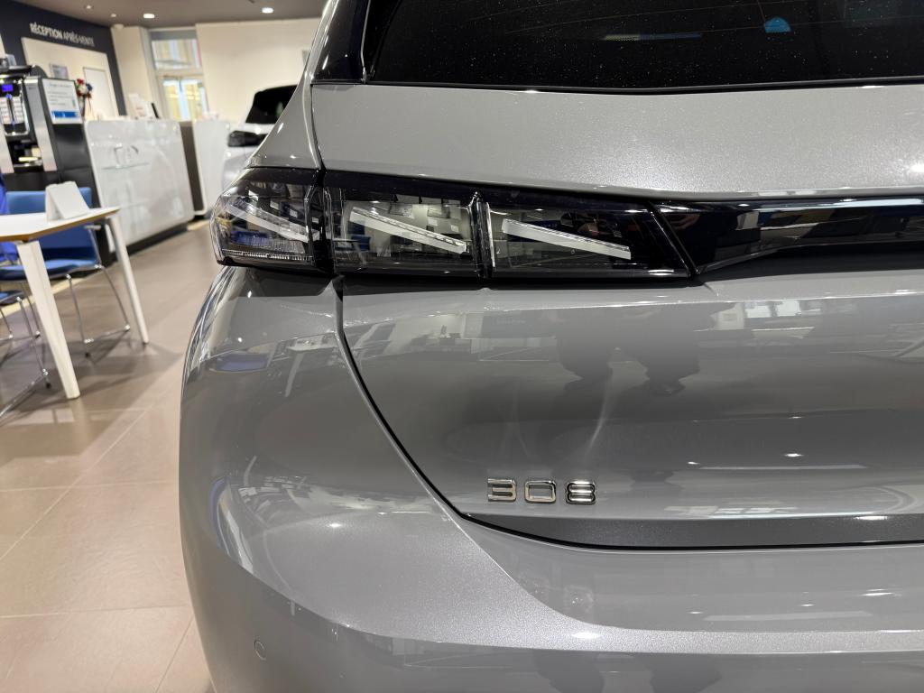 おススメ車両　308 GT HYBRID Selenium Edition  全国100台限定！！