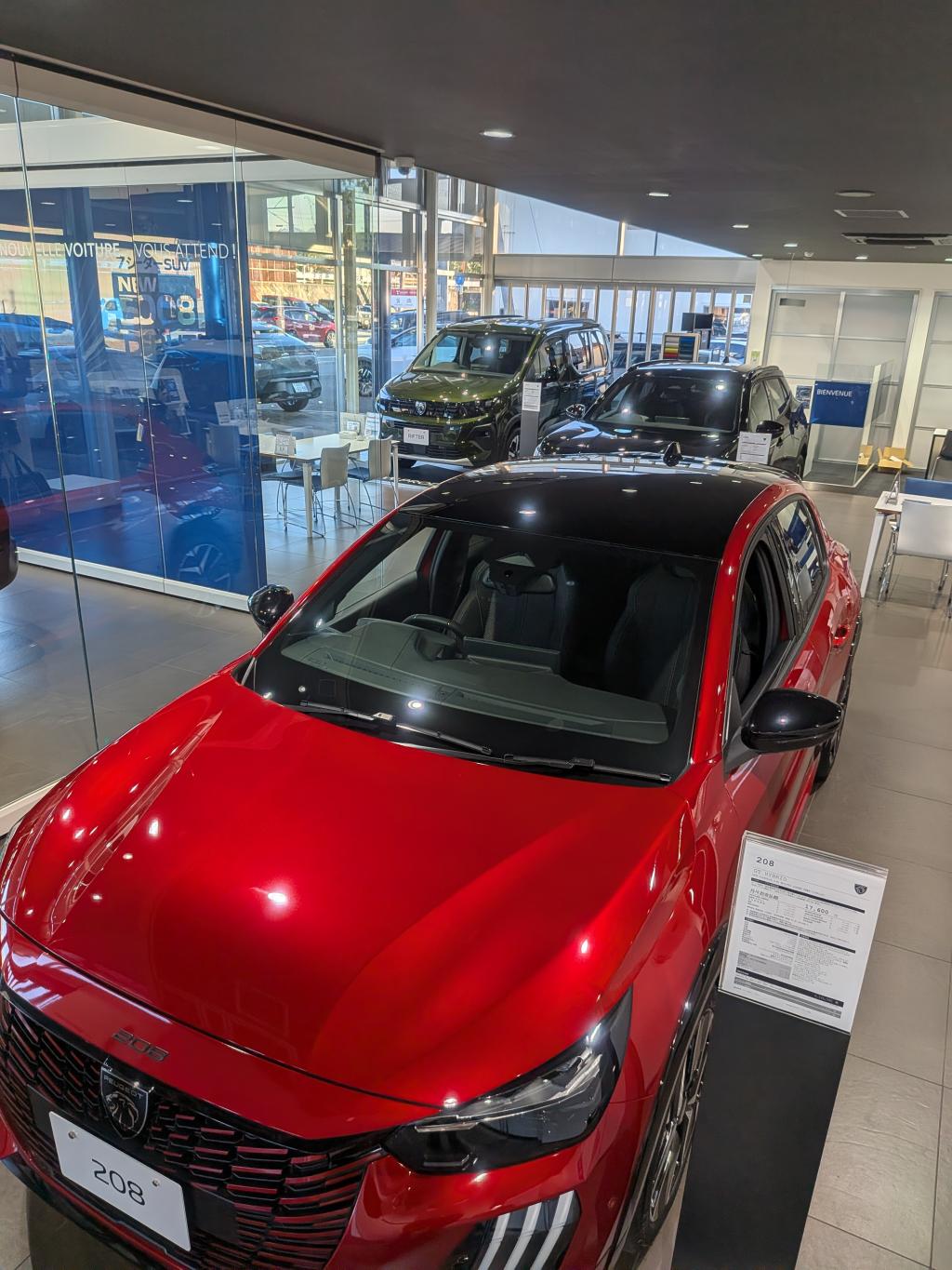 ショールームの車入れ替えました！
